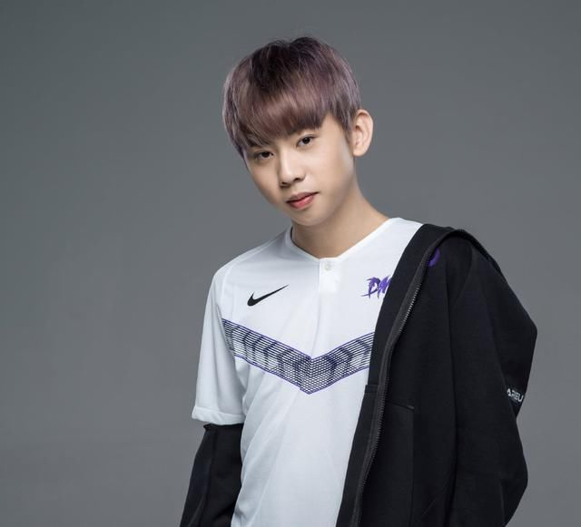 TES轻取RNG,Clid单局斩获MVP小组赛3:0(巴黎) TES轻取RNG,Clid单局斩获MVP小组赛3:0(巴黎)